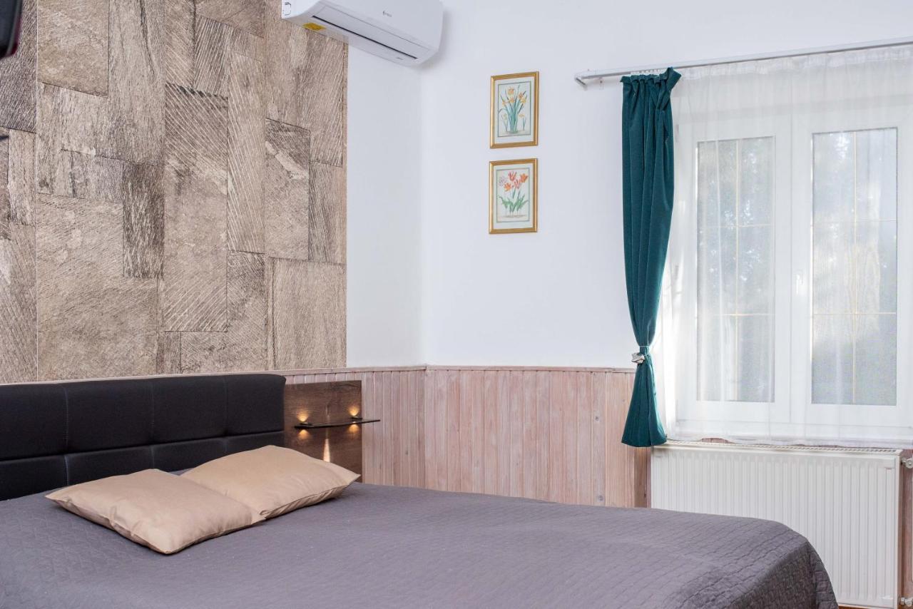 Park Apartman Hévíz Esterno foto