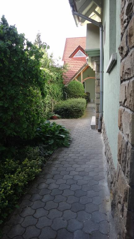 Park Apartman Hévíz Esterno foto