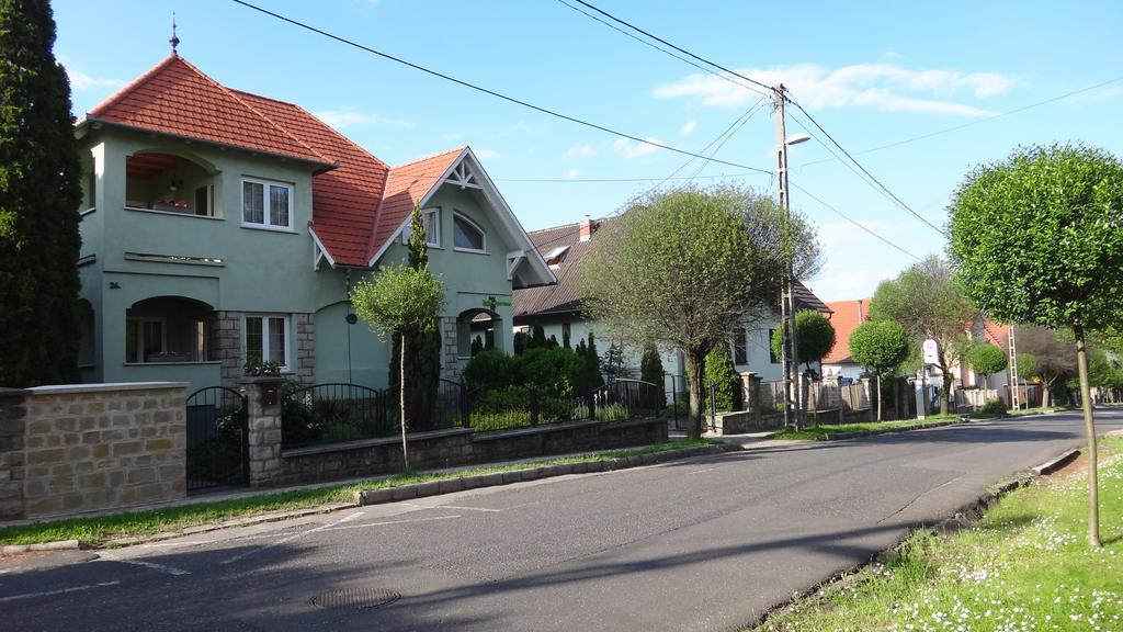 Park Apartman Hévíz Esterno foto